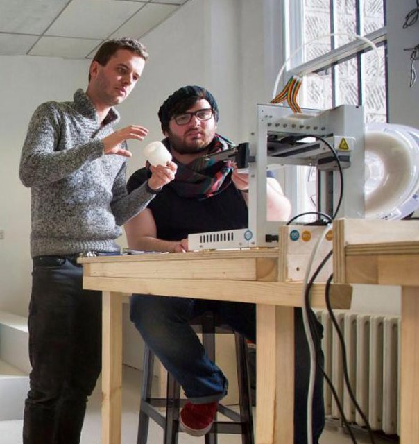 http://www.standard.co.uk/news/education/3d-printers-and-laser-cutters-it-s-the-classroom-of-the-future-9092747.html