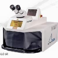 Handheld laser welder